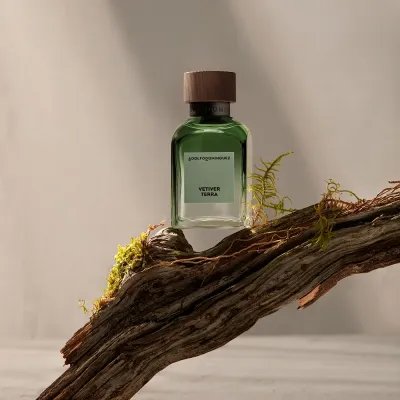 Perfume Adolfo Domínguez Vetiver Terra | Descubre en Gliss Beauty Adolfo Domínguez Vetiver Terra Eau De Parfum 120ml – Perfume Amaderado