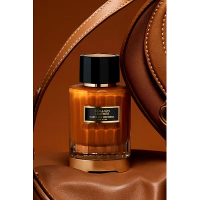 Carolina Herrera Stallion Leather Suede Eau De Parfum 100ml – Perfume Cuero