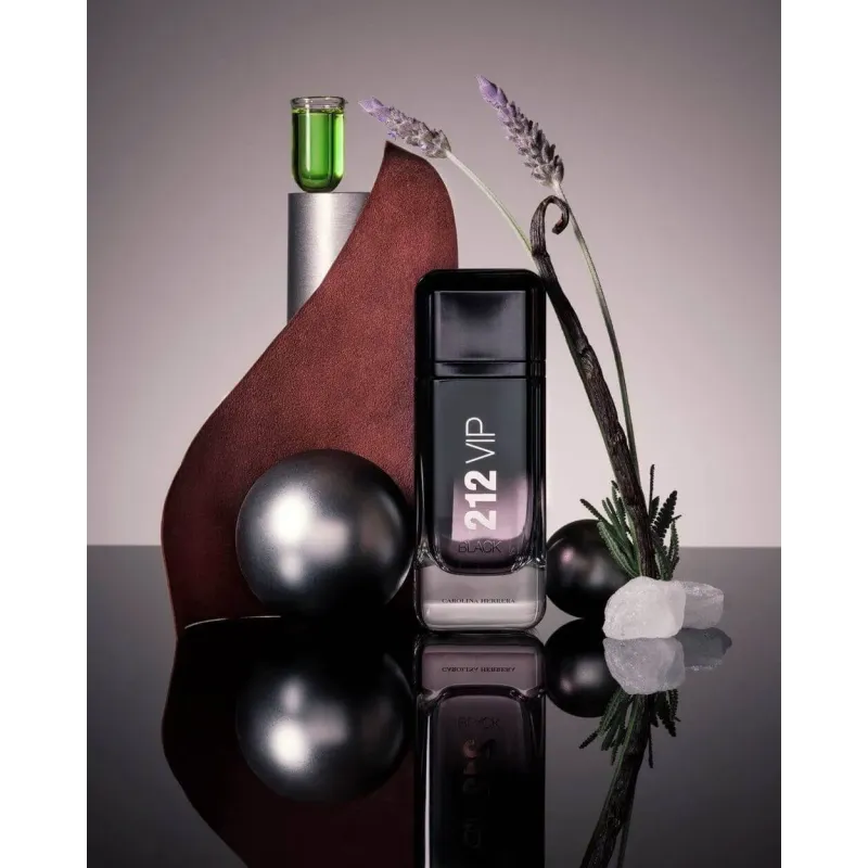 Carolina Herrera 212 Vip Black Eau De Parfum 100ml – Perfume Absento, Anís Y Hinojo Carolina Herrera 212 Vip Black Eau De Parfum 100ml – Perfume Absento, Anís Y Hinojo