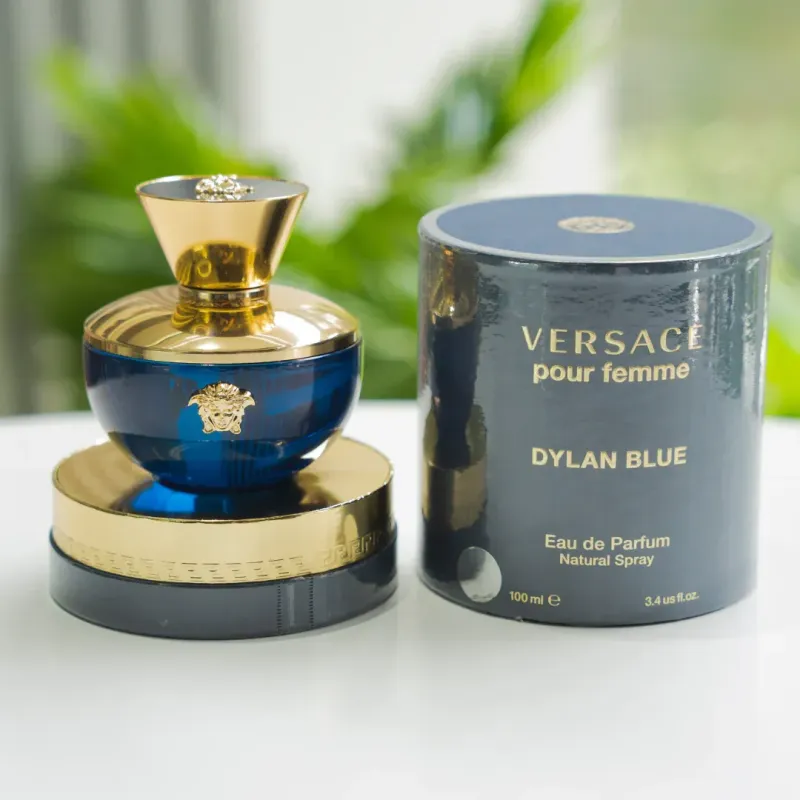 Versace Versace Pour Femme Dylan Blue Eau De Parfum 100ml – Perfume Floral Frutal Versace Versace Pour Femme Dylan Blue Eau De Parfum 100ml – Perfume Floral Frutal