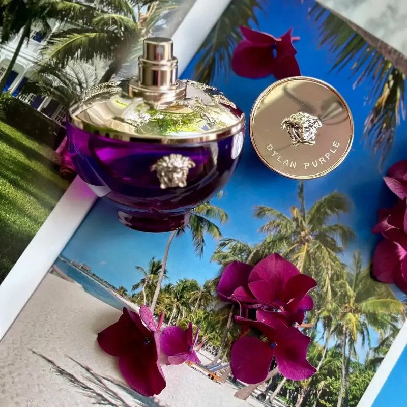 Versace Pour Femme Dylan Purple Eau De Parfum 100ml – Perfume Floral Frutal Versace Pour Femme Dylan Purple Eau De Parfum 100ml – Perfume Floral Frutal