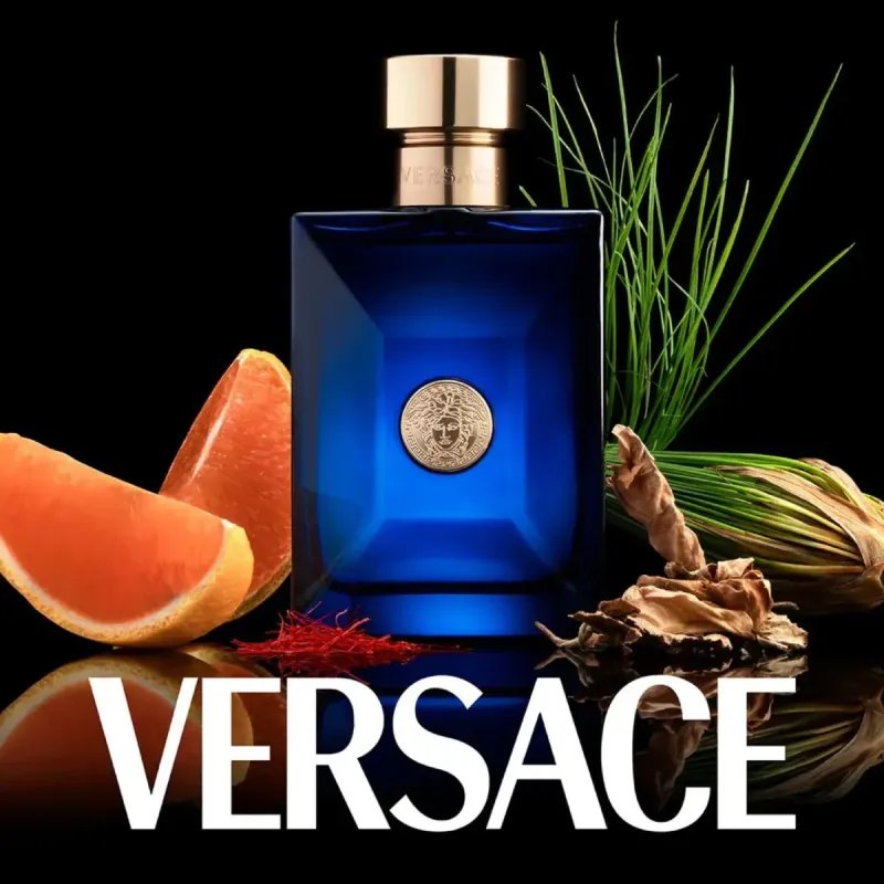 Versace Pour Homme Dylan Blue Eau De Parfum 100ml – Perfume Aromático Fougère Versace Pour Homme Dylan Blue Eau De Parfum 100ml – Perfume Aromático Fougère