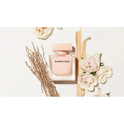 Compra Poudrée de Narciso Rodriguez en Gliss Beauty y envuélvete en una nube de almizcle polvoriento con presencia refinada. Narciso Rodriguez PoudrÉe Eau De Parfum 90ml – Perfume Almizcle Floral Amaderado